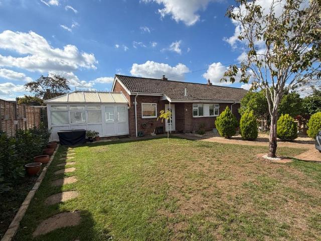 Bungalow for sale in Arrington, Cambridgeshire