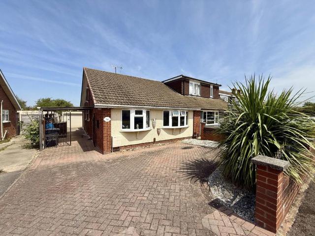 Bungalow for sale in Grange, Gloucester