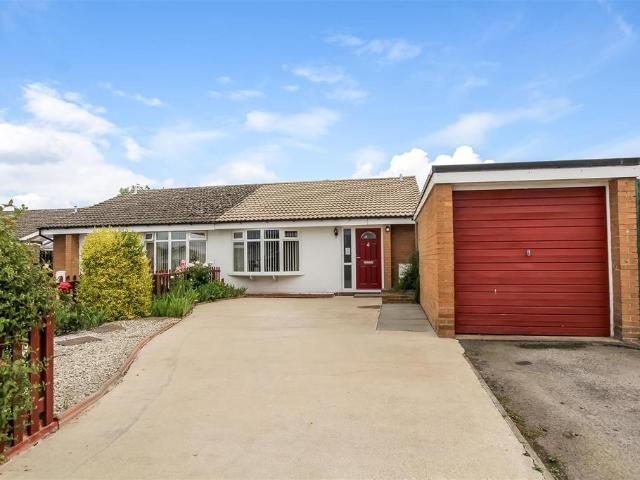Bungalow for sale in Morton-on-swale, North Yorkshire