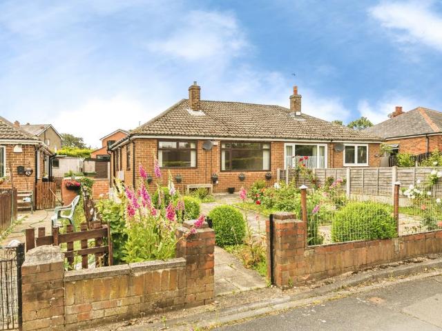 Bungalow for sale in Roberttown, West Yorkshire