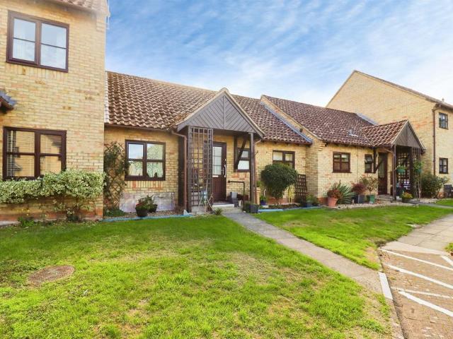 Bungalow for sale in Chedburgh, Suffolk