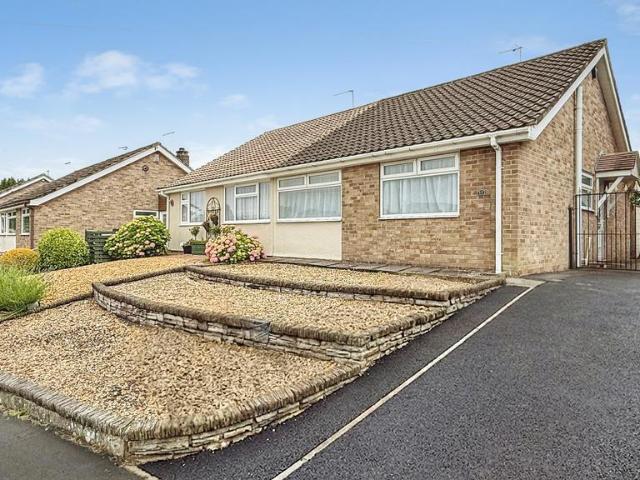 Bungalow for sale in Feckenham, City Of Bristol