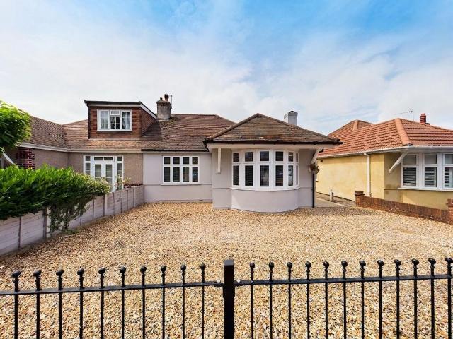 Bungalow for sale in Upper Belvedere, Greater London