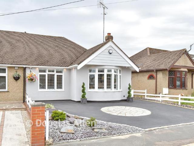 Bungalow for sale in Wickford