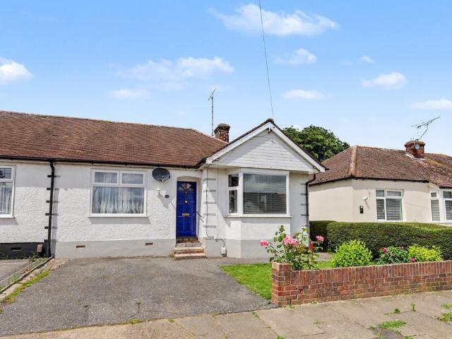 Bungalow for sale in Vange, Essex