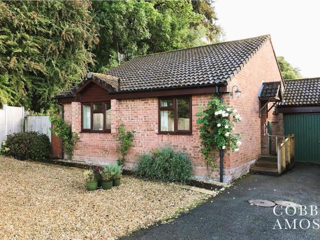 Bungalow for sale in Forthampton, Worcestershire