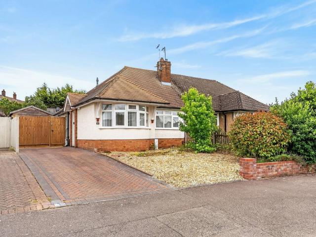 Bungalow for sale in Clapham, Bedford