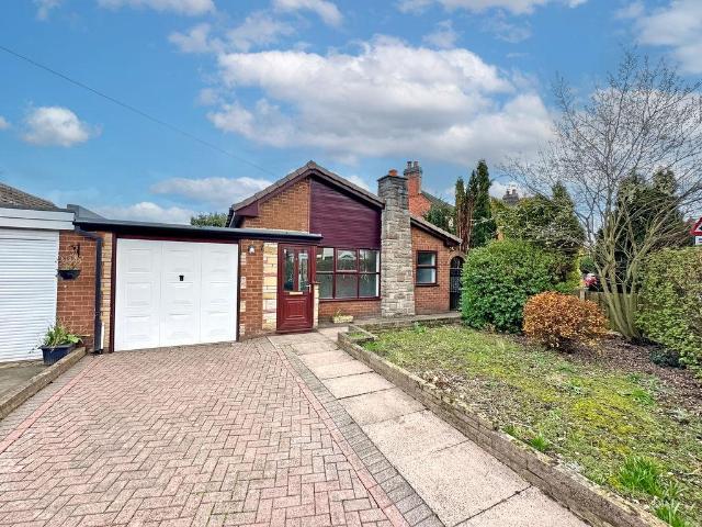 Bungalow for sale in Landywood, Great Chatwell