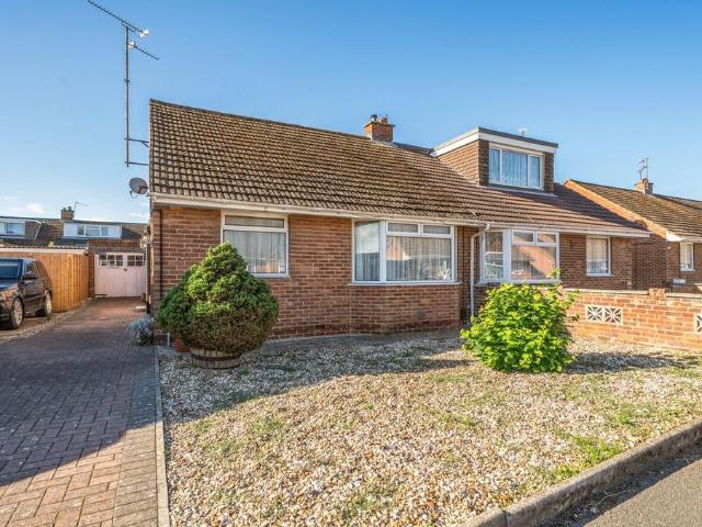 Bungalow for sale in Kingsdown, Swindon