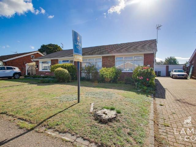 Bungalow for sale in St Osyth, Tendring