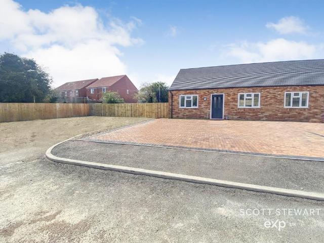 Bungalow for sale in Yaxley, Huntingdon