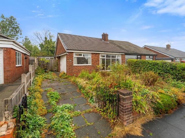 Bungalow for sale in Bradshaw, Lee Bank
