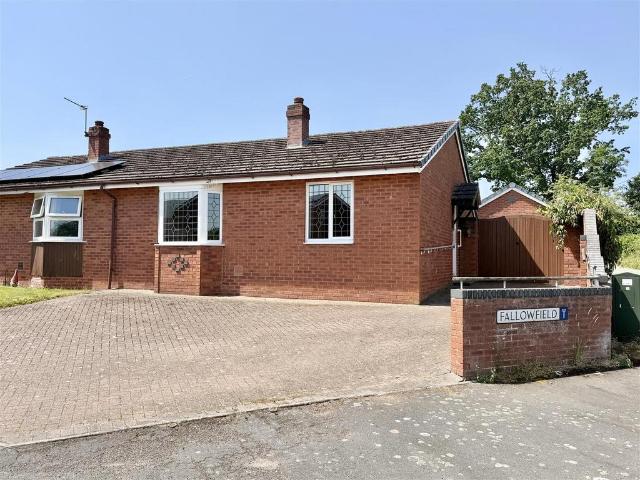 Bungalow for sale in Leebotwood, Shropshire