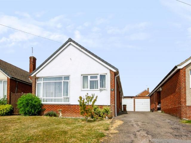 Bungalow for sale in Braunston