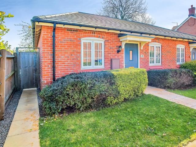 Bungalow for sale in Stanford On Avon, Leicestershire