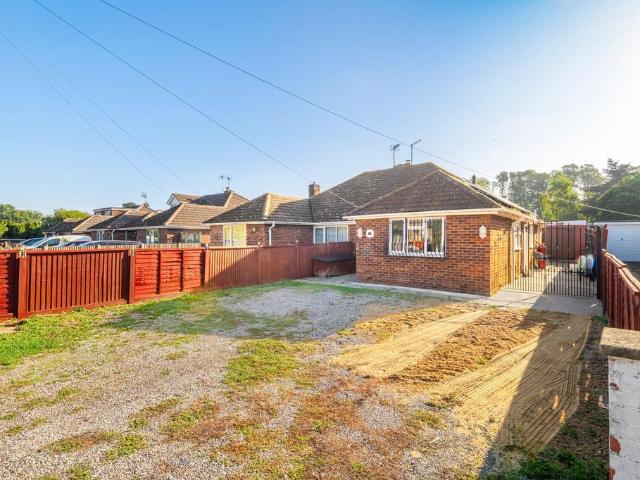 Bungalow for sale in Stokesby, Norfolk
