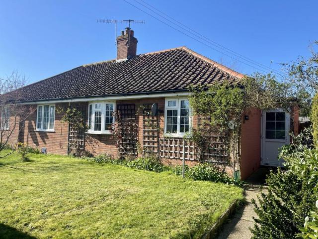 Bungalow for sale in Kelsale cum Carlton, Eastbridge