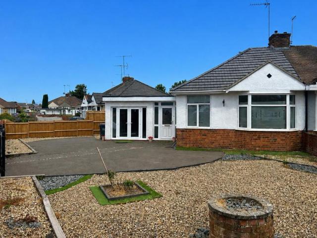 Bungalow for sale in White Hills, Boughton