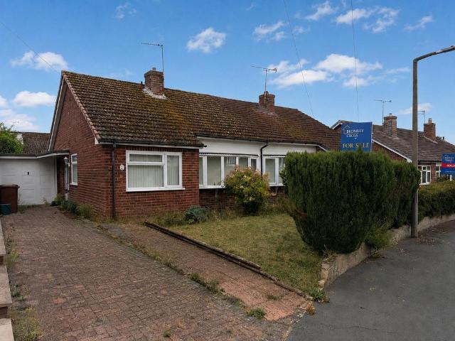 Bungalow for sale in Barton-under-Needwood, East Staffordshire