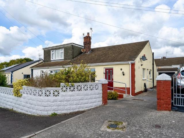 Bungalow for sale in Pen-y-cae, Sarn