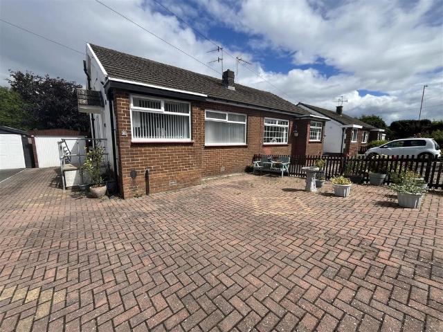 Bungalow for sale in Broad Folds, Clayton