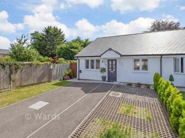 Bungalow for sale in Midway, Kent