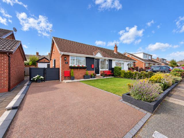 Bungalow for sale in Haughton Green, Tameside