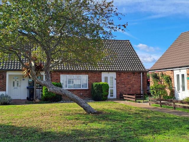 Bungalow for sale in Kingston Buci, Adur