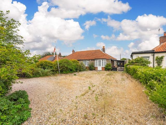 Bungalow for sale in Comers, Norfolk