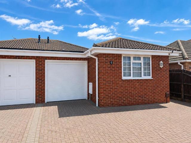 Bungalow for sale in Peacehaven, Iford