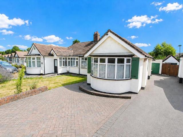 Bungalow for sale in Beddington, Greater London