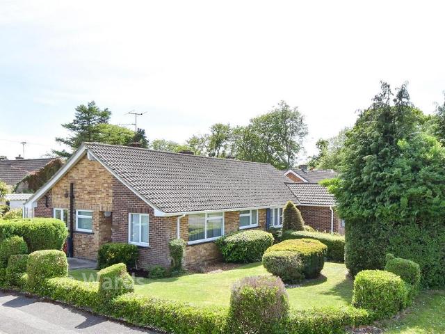 Bungalow for sale in Bluebell Hill, Bourne Vale