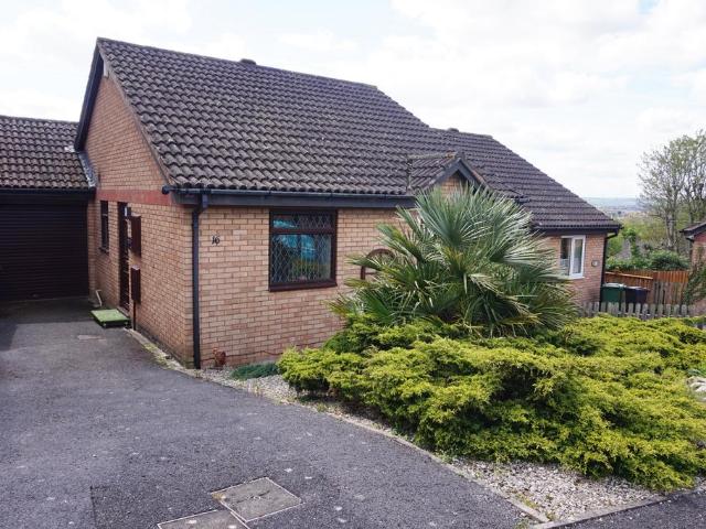 Bungalow for sale in Kingswood