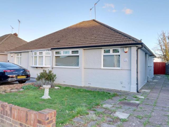 Bungalow for sale in London Borough of Havering, Greater London