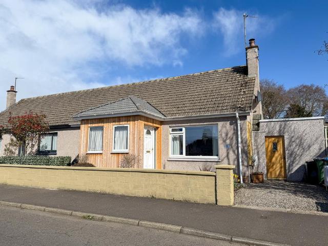Bungalow for sale in Blairgowrie, Scotland
