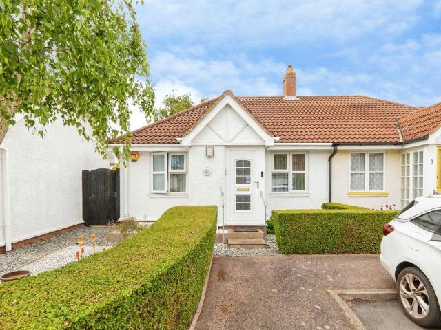 Bungalow for sale in Willian, Letchworth