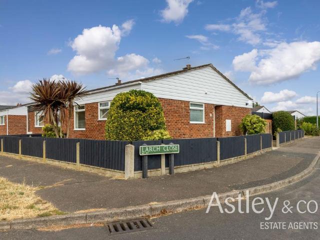 Bungalow for sale in Crostwick, Norfolk