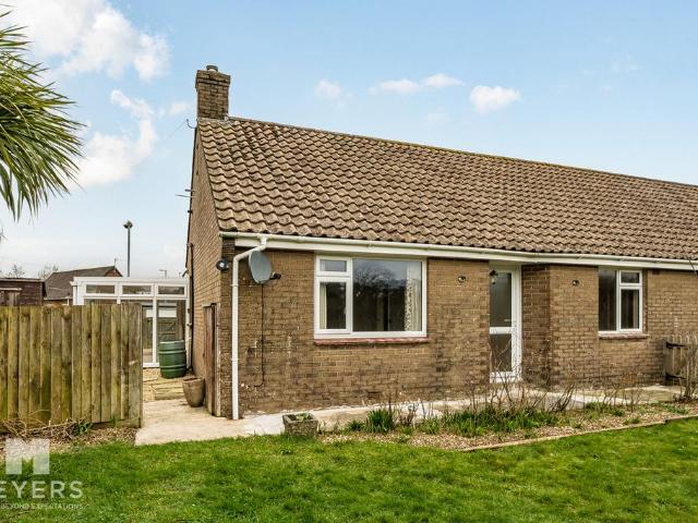 Bungalow for sale in Wool, East Burton