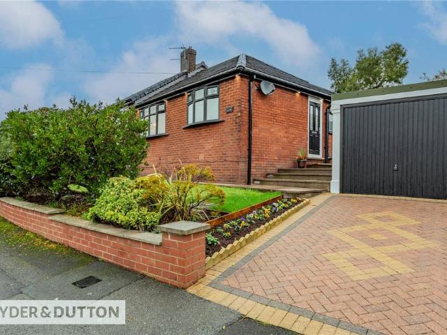 Bungalow for sale in Shaw and Crompton, Pendock