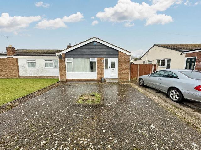 Bungalow for sale in Towyn, Wales