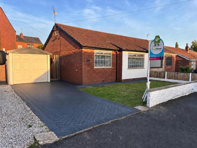 Bungalow for sale in Chadderton, Oldham