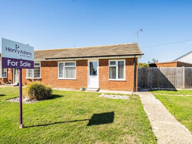 Bungalow for sale in Littlecote, West Sussex