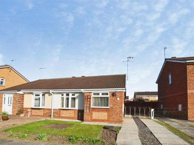 Bungalow for sale in Orchard Park, Hull