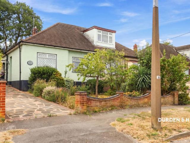 Bungalow for sale in Barling, Essex