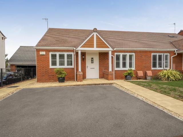 Bungalow for sale in Dromore, Oxfordshire