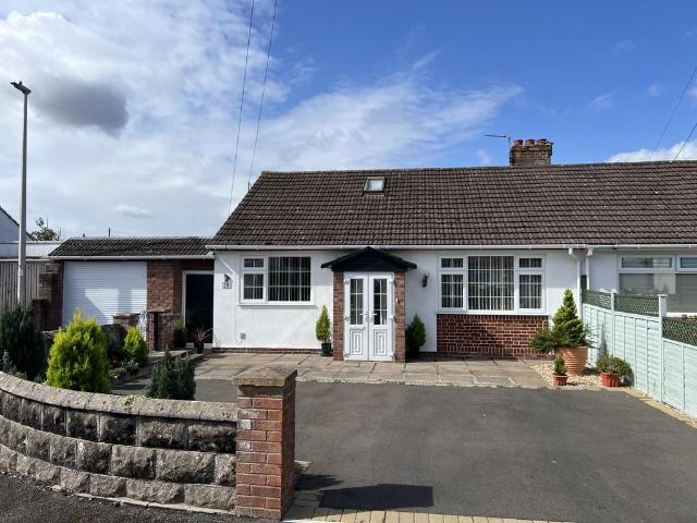 Bungalow for sale in Worle, Weston-super-mare