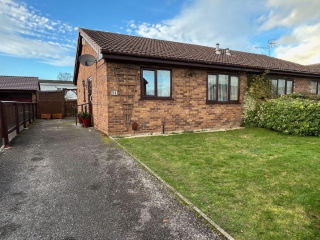 Bungalow for sale in Llay, Wales