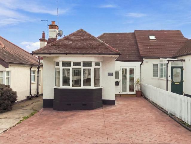 Bungalow for sale in Alton Barnes, Essex