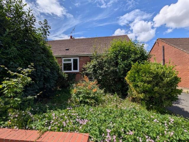 Bungalow for sale in Dromore, Oxfordshire