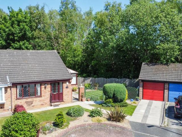 Bungalow for sale in Roundhay, West Yorkshire